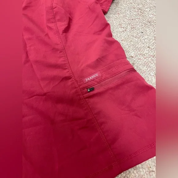 Jaanuu scrub top - Picture 6 of 7